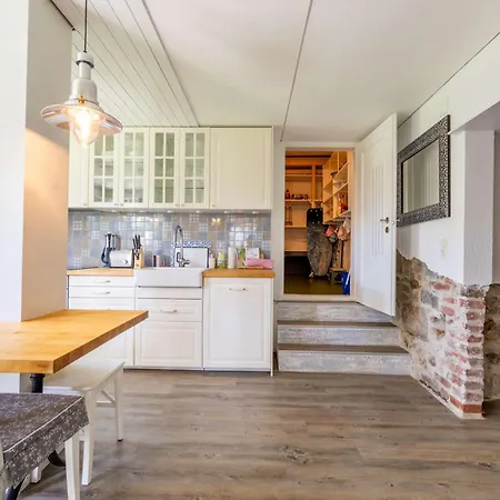 Balcony And Terrace With View And 15min To Interlaken ביטנברג